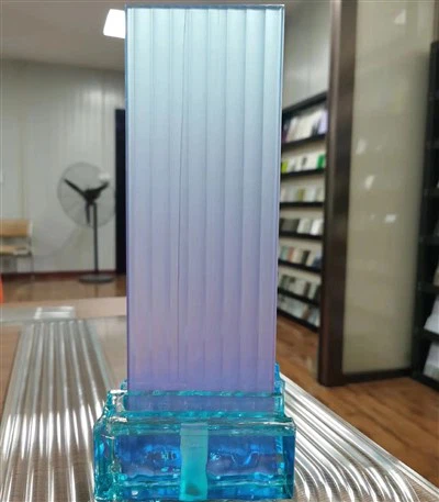 Цветное узорчатое стекло